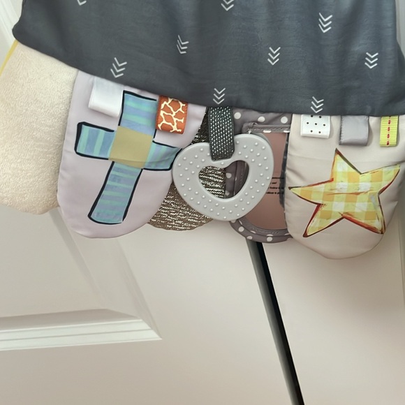 Demdaco mommy and me activity scarf - Picture 6 of 7